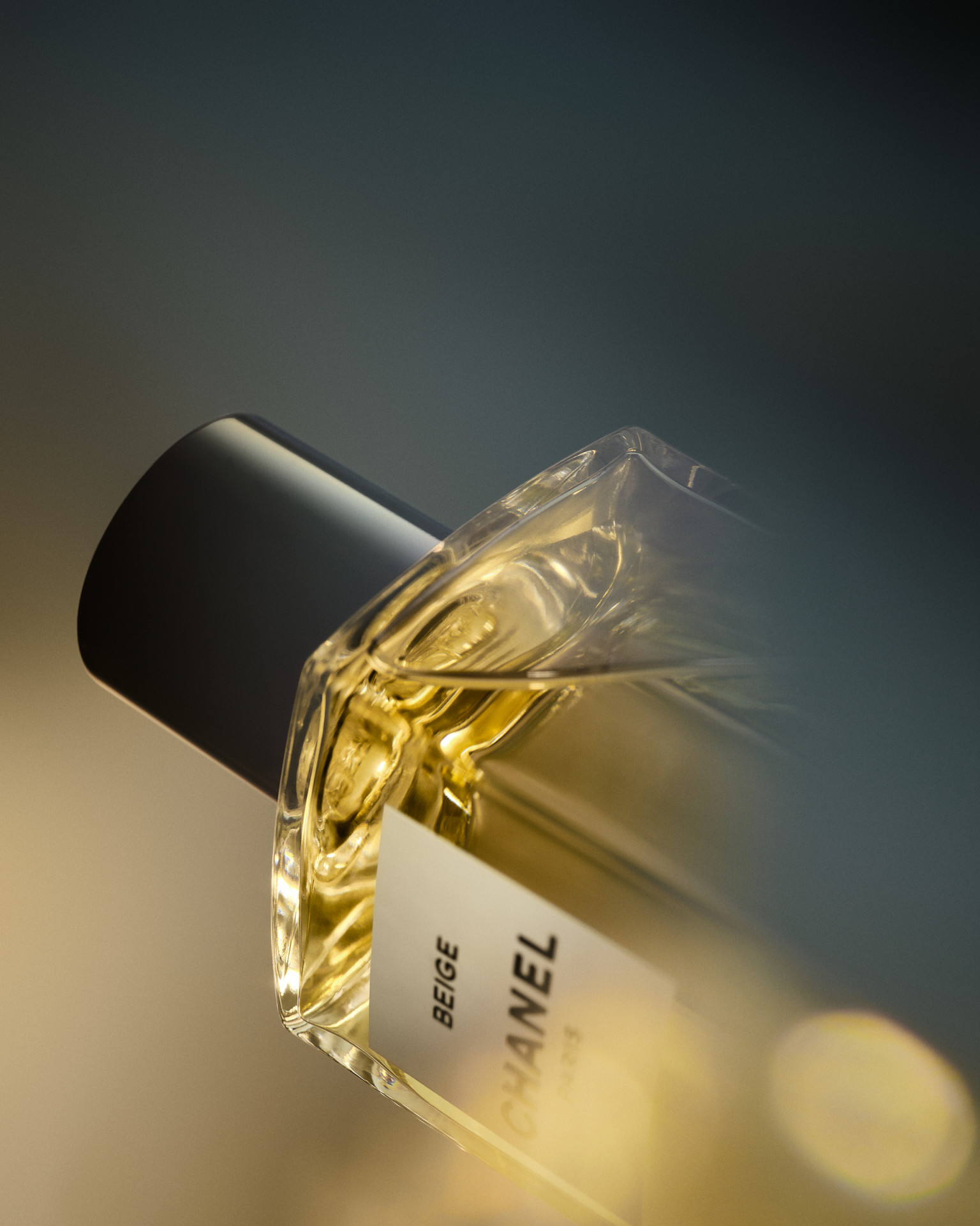 close-up beige chanel parfum 1